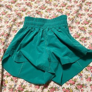 Lululemon HR track that shorts 3” kelly green